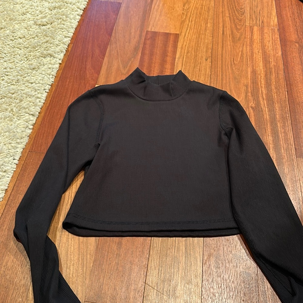 Aerie black ribbed mock neck long sleeve top size Small